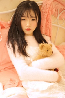 把毛笔放到洞里写字不准掉